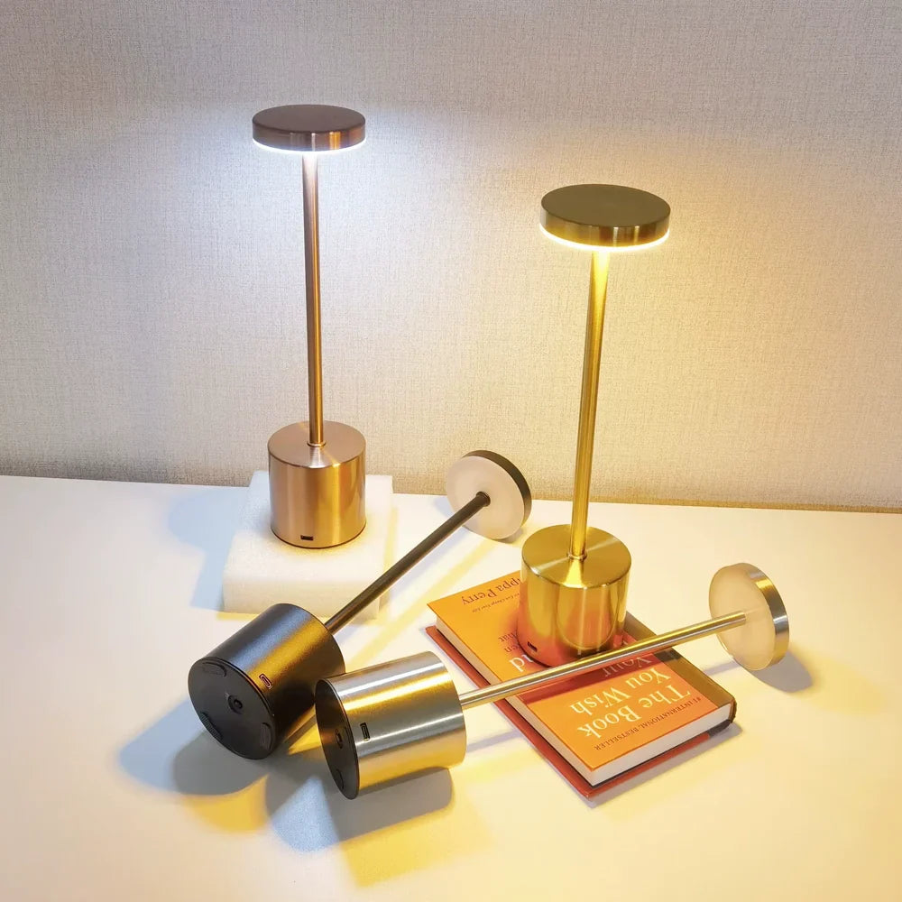 Luminária de Mesa LED Sem Fio Metal Lume